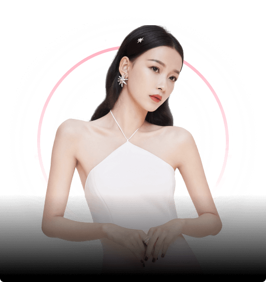 詹姆斯在高尔夫球场上为Usher切生日蛋糕：生日快乐 我的兄弟！